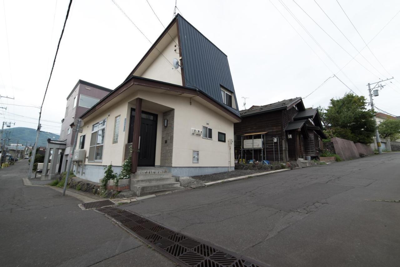 Guest House Asahi Отару Екстер'єр фото